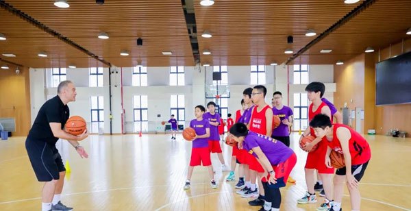 篮球战术训练分解法图解大全_2